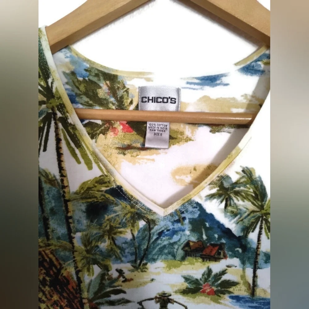 Chicos Tropical Print V Neck Tee Size 0 Great Condition! - Picture 2 of 4